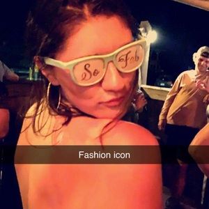 Meet your Posher, Ally